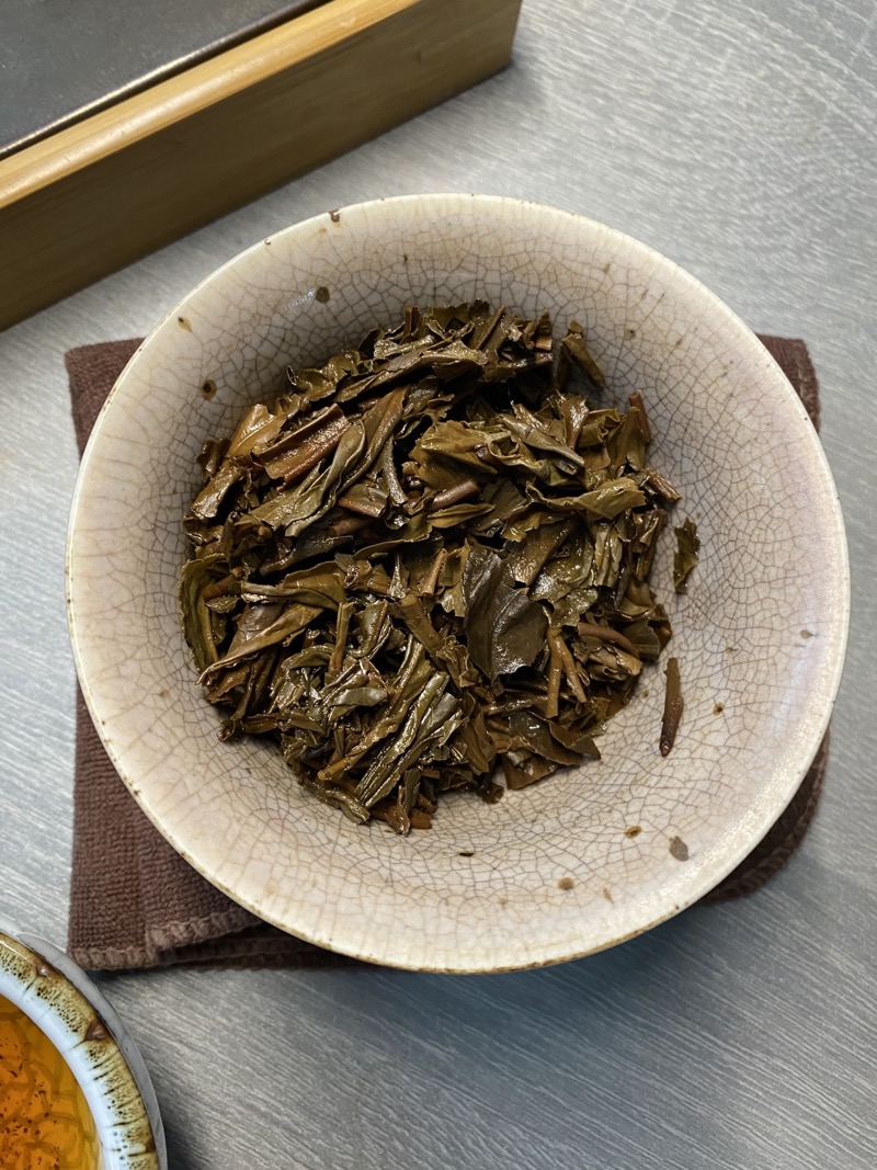 wet leaf expanded in the gaiwan